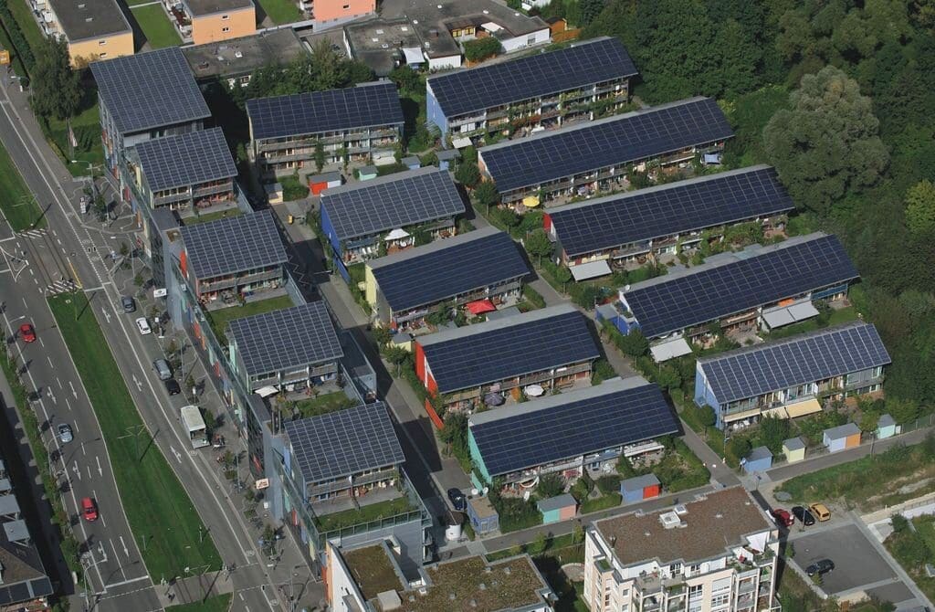casas com painéis solares para uma revolução energética