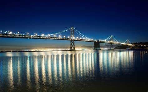 Iluminação LED em ponte de São Francisco