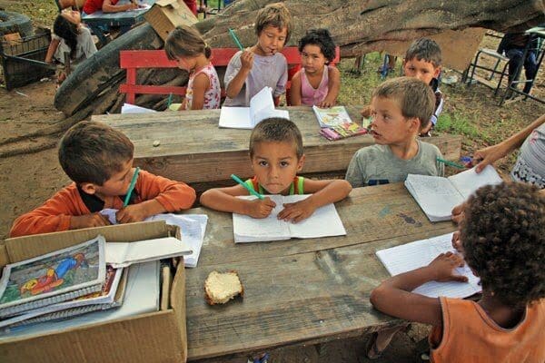 A educação é um dos problemas sociais brasileiro