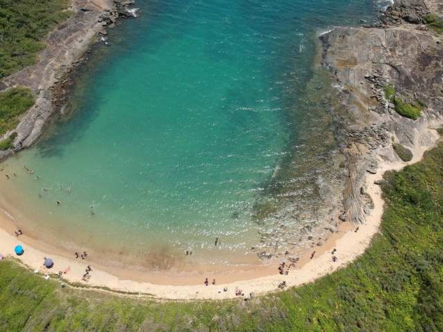 Praia do Ermitão na Reserva Biológica (REBIO) do ES