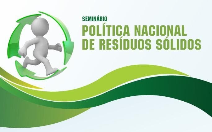 Logo: seminário Política Nacional de Resíduos Sólidos - PNRS. Desenho de uma pessoa caminhando, ao seu redor círculos verdes.