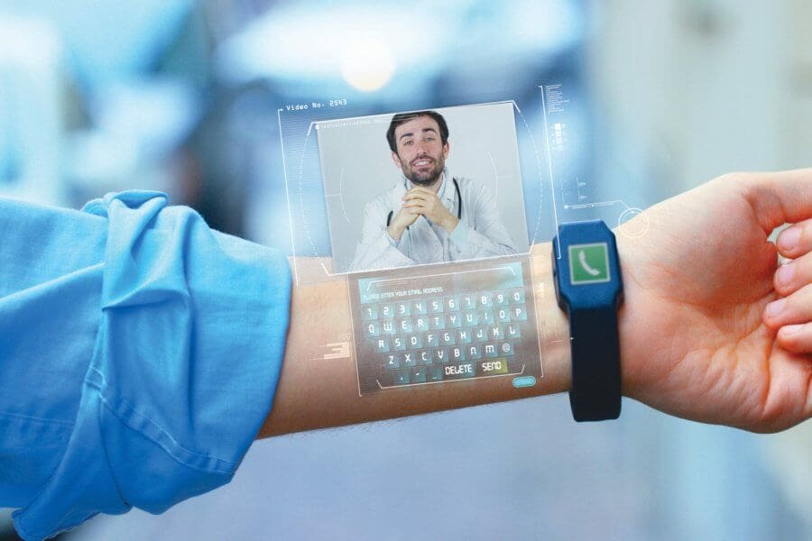 Um braço mostrando imagens de dispositivos vestíveis - wearables