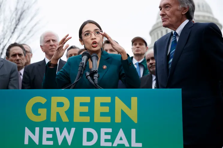 Senadores americanos discursando em defesa do Green New Deal